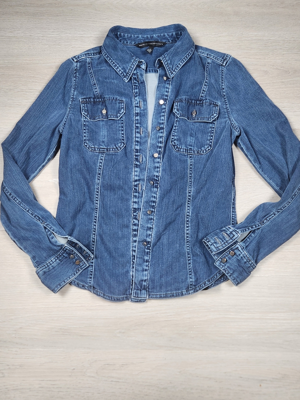 WHBM Fitted Denim Button-Up Shirt Size 2 Western Chic Stretch Blue